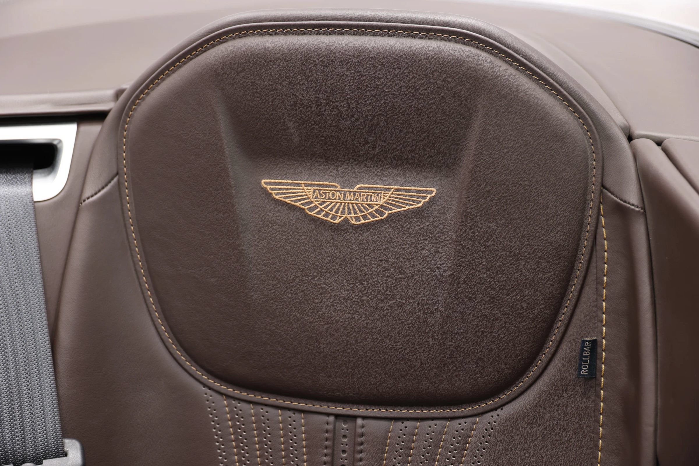 Used 2019 Aston Martin DB11 Volante RWD image 52
