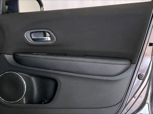 Used 2017 Honda HR-V EX image 26