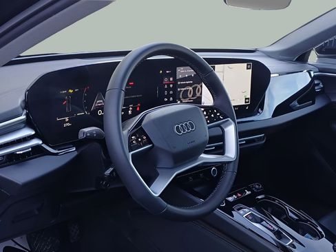 Used 2025 Audi A5 2.0T Premium image 9