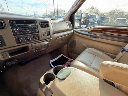Used 2003 Ford F250 Lariat image 23