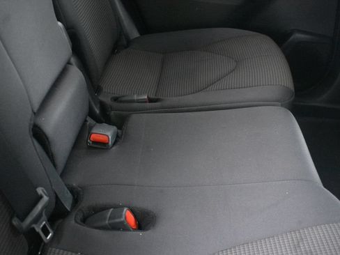 Used 2025 Toyota Highlander LE FWD image 26