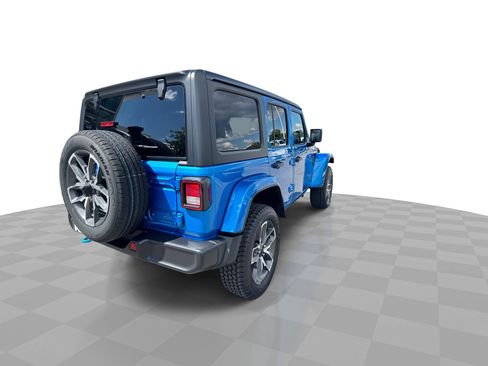 Used 2024 Jeep Wrangler Unlimited w/ Convenience Group image 8