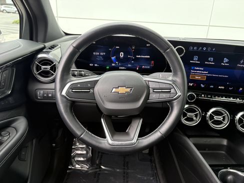 Used 2024 Chevrolet Blazer EV LT AWD/4WD image 16