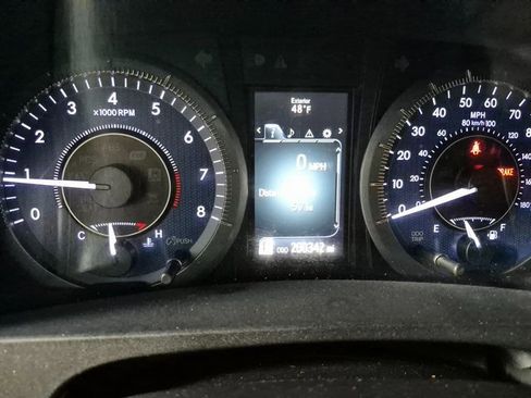 Used 2017 Toyota Sienna XLE image 24