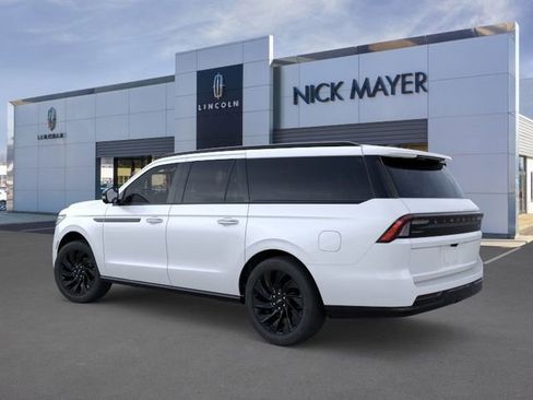 New 2026 Lincoln Navigator L Reserve AWD/4WD image 4