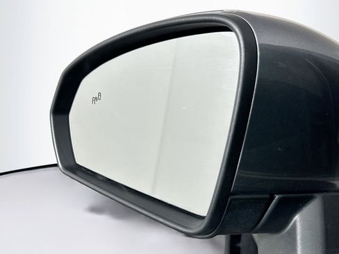 Used 2024 Volkswagen Taos SE image 16