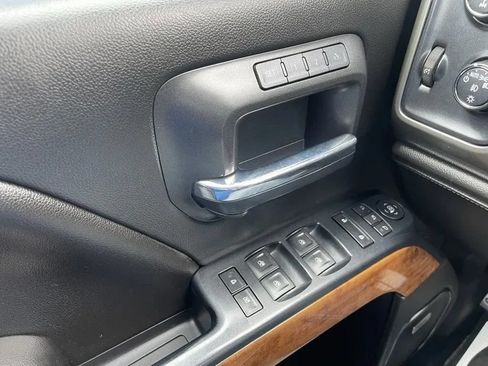Used 2017 Chevrolet Silverado 2500 High Country AWD/4WD image 32