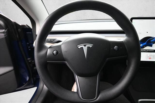 Used 2023 Tesla Model 3 Standard Range RWD image 14