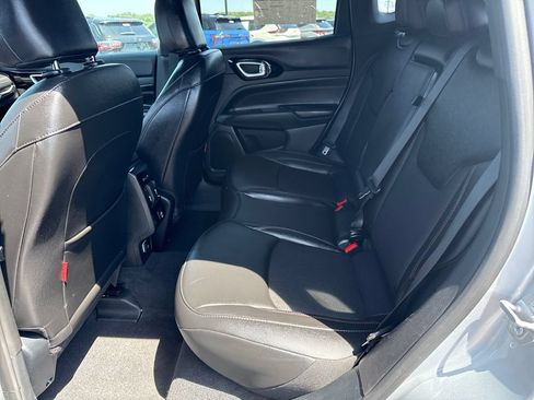 Used 2025 Jeep Compass Trailhawk AWD/4WD image 25