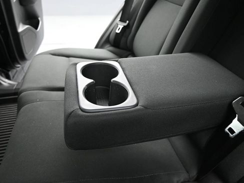 Used 2023 Nissan Rogue S image 17