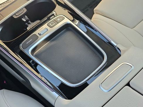 New 2026 Mercedes-Benz GLB 250 4MATIC image 34