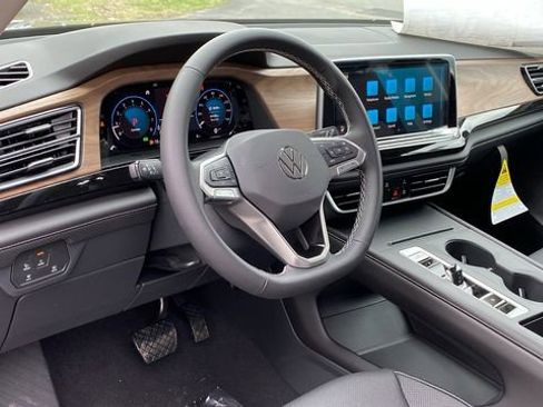 New 2026 Volkswagen Atlas SE AWD/4WD image 11