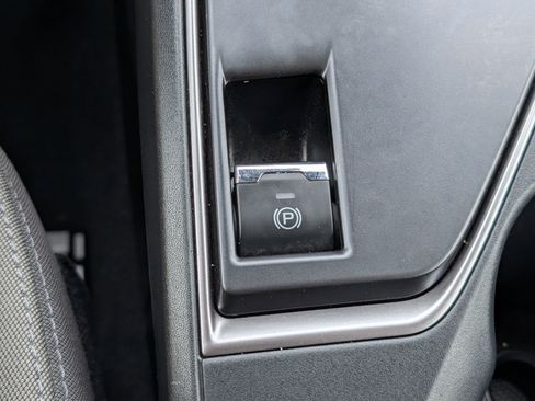 Used 2024 Subaru Impreza 2.0i image 30