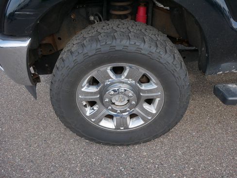 Used 2016 Ford F350 Lariat image 16