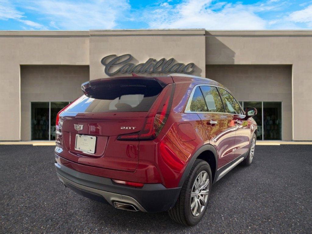 Used 2019 Cadillac XT4 Premium Luxury FWD image 3