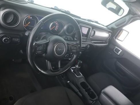 Used 2022 Jeep Wrangler Unlimited Sport AWD/4WD image 17