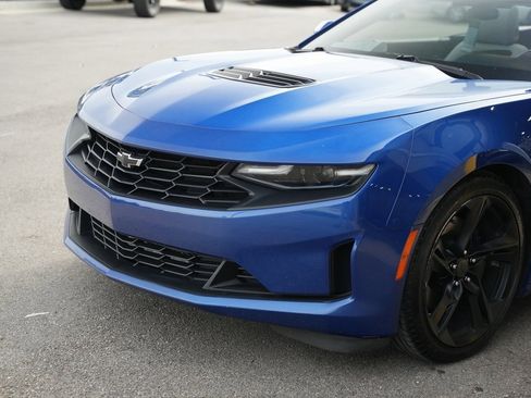 Used 2022 Chevrolet Camaro LT w/ Technology Package image 5