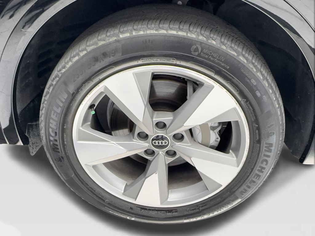 Used 2023 Audi Q5 2.0T Premium w/ Convenience Package AWD/4WD image 14