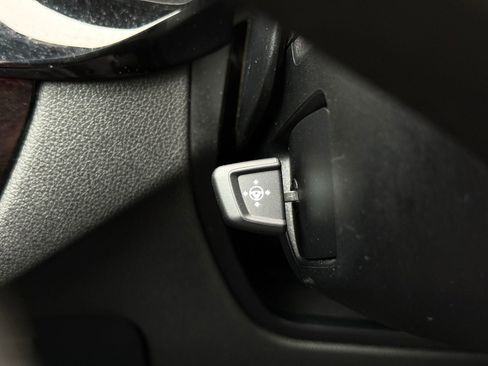 Used 2019 BMW 530i w/ Convenience Package image 34