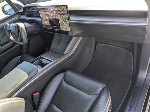 Used 2022 Tesla Model X image 23
