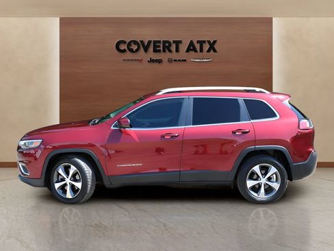 Used 2019 Jeep Cherokee Limited FWD image 2