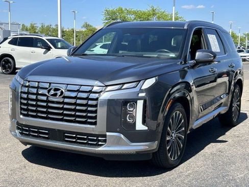 Used 2024 Hyundai Palisade Calligraphy AWD/4WD image 3
