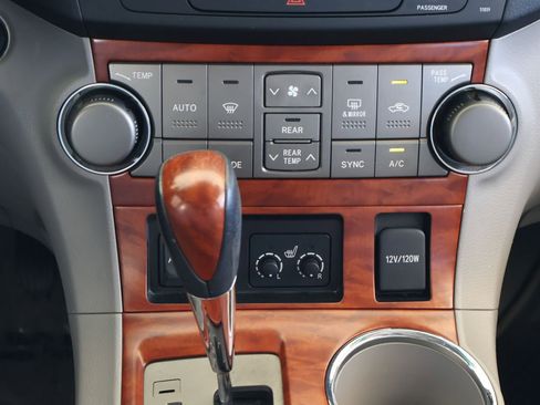 Used 2009 Toyota Highlander Limited image 19