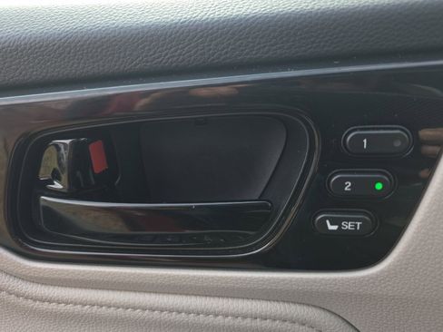 Used 2025 Honda Odyssey Elite image 32