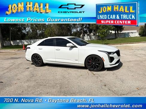 Used 2022 Cadillac CT4 V w/ Technology Package RWD image 16