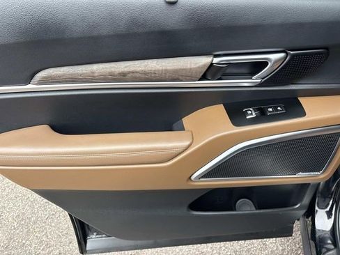 Used 2022 Kia Telluride SX w/ SX Prestige Package image 18