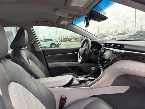 Certified 2018 Toyota Camry XLE image 26