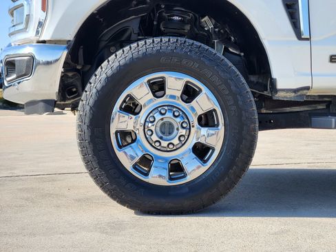 Used 2023 Ford F250 Lariat w/ Tow Technology Package AWD/4WD image 14