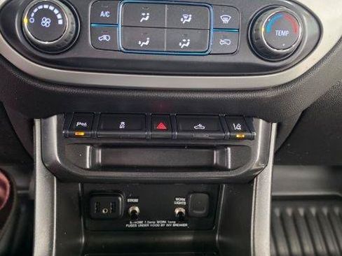 Used 2022 Chevrolet Colorado LT w/ Fleet Safety Package RWD image 21