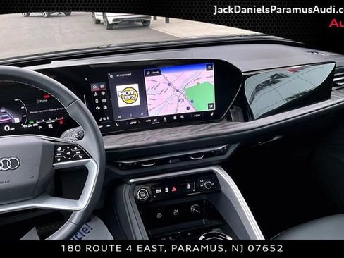 Used 2025 Audi Q5 Premium w/ Convenience Package AWD/4WD image 6