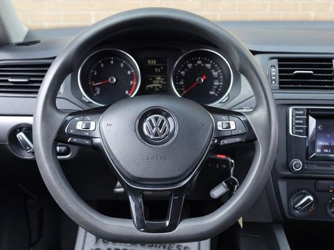 Used 2017 Volkswagen Jetta S image 30
