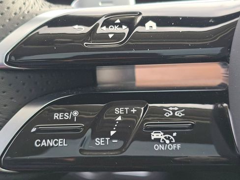 Used 2026 Mercedes-Benz GLS 450 GLS 450 image 37