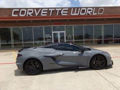 Used 2024 Chevrolet Corvette Z06 RWD image 5