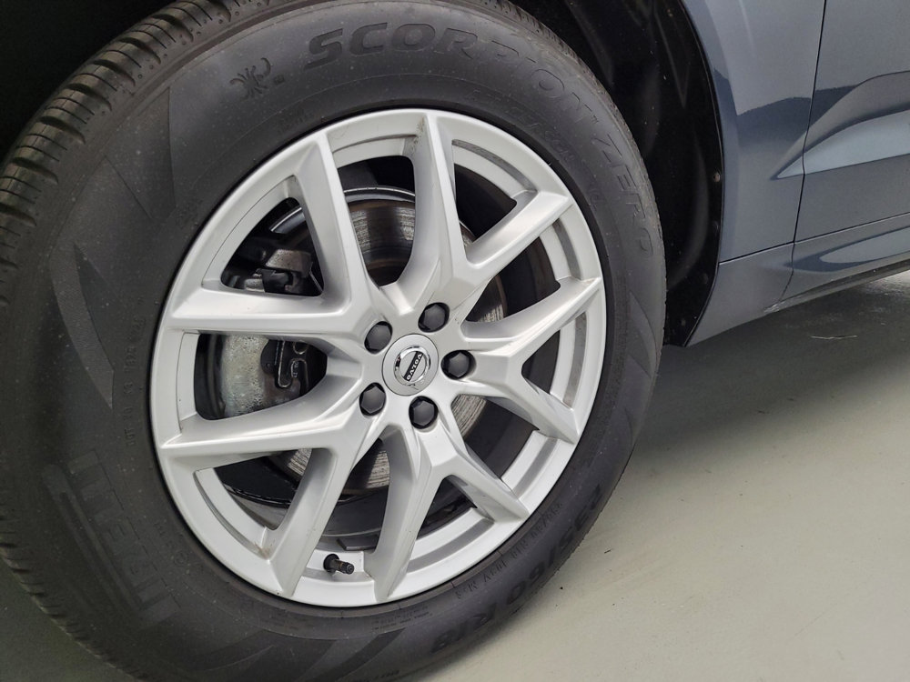 Used 2019 Volvo XC60 T5 Momentum w/ Premium Package AWD/4WD image 31