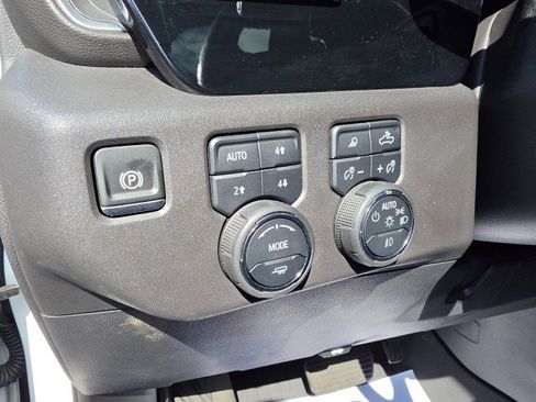 Used 2024 Chevrolet Silverado 1500 LT Trail Boss w/ LT Trail Boss Premium Package image 40