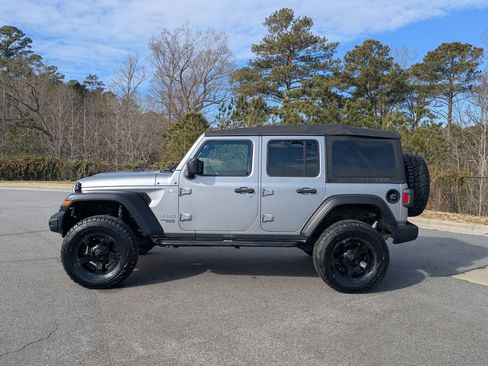 Used 2021 Jeep Wrangler Unlimited Sport image 8