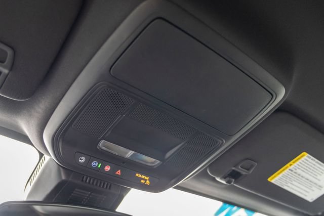 Certified 2025 GMC Terrain Elevation AWD/4WD image 35
