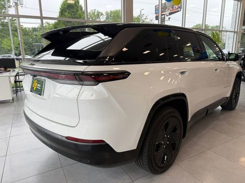 New 2025 Jeep Wagoneer S Launch Edition image 19