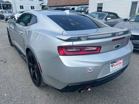 Used 2018 Chevrolet Camaro SS RWD image 8