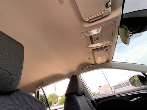 Used 2025 Toyota RAV4 XLE FWD image 14