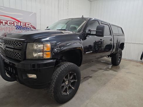 Used 2013 Chevrolet Silverado 2500 LTZ w/ LTZ Plus Package image 3