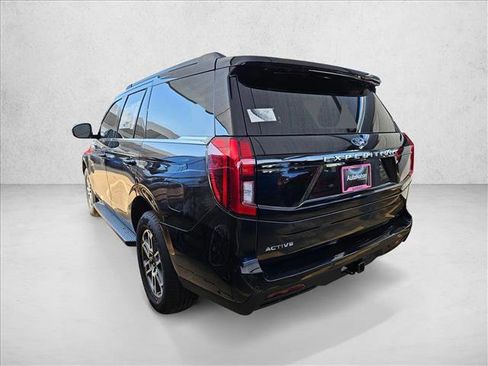 New 2025 Ford Expedition Active image 8