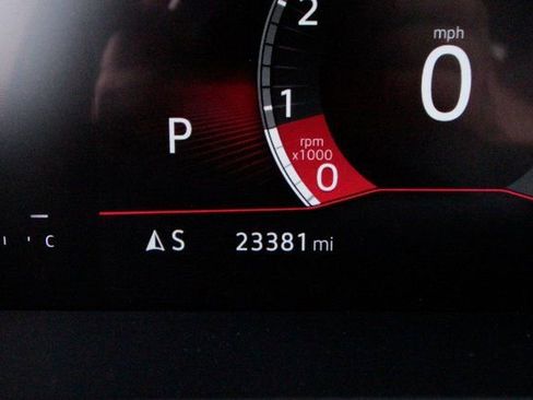 Used 2024 Volkswagen Tiguan SE R-Line image 5