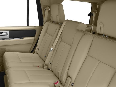 Used 2016 Ford Expedition XLT w/ Equipment Group 202A AWD/4WD image 14
