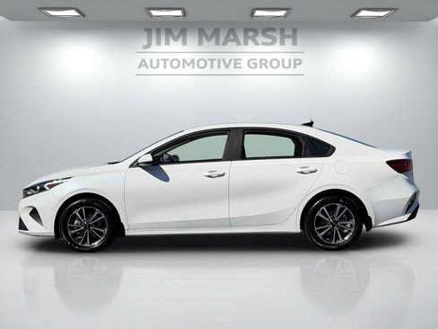 Used 2024 Kia Forte LXS FWD image 3