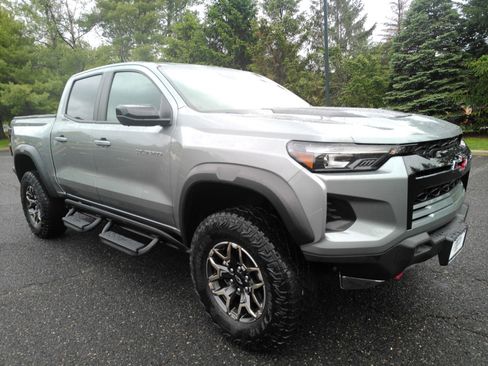 Certified 2024 Chevrolet Colorado ZR2 w/ ZR2 Convenience Package III AWD/4WD image 2